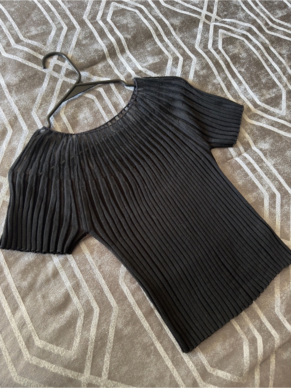 Commense Black Ribbed Short Sleeve Top